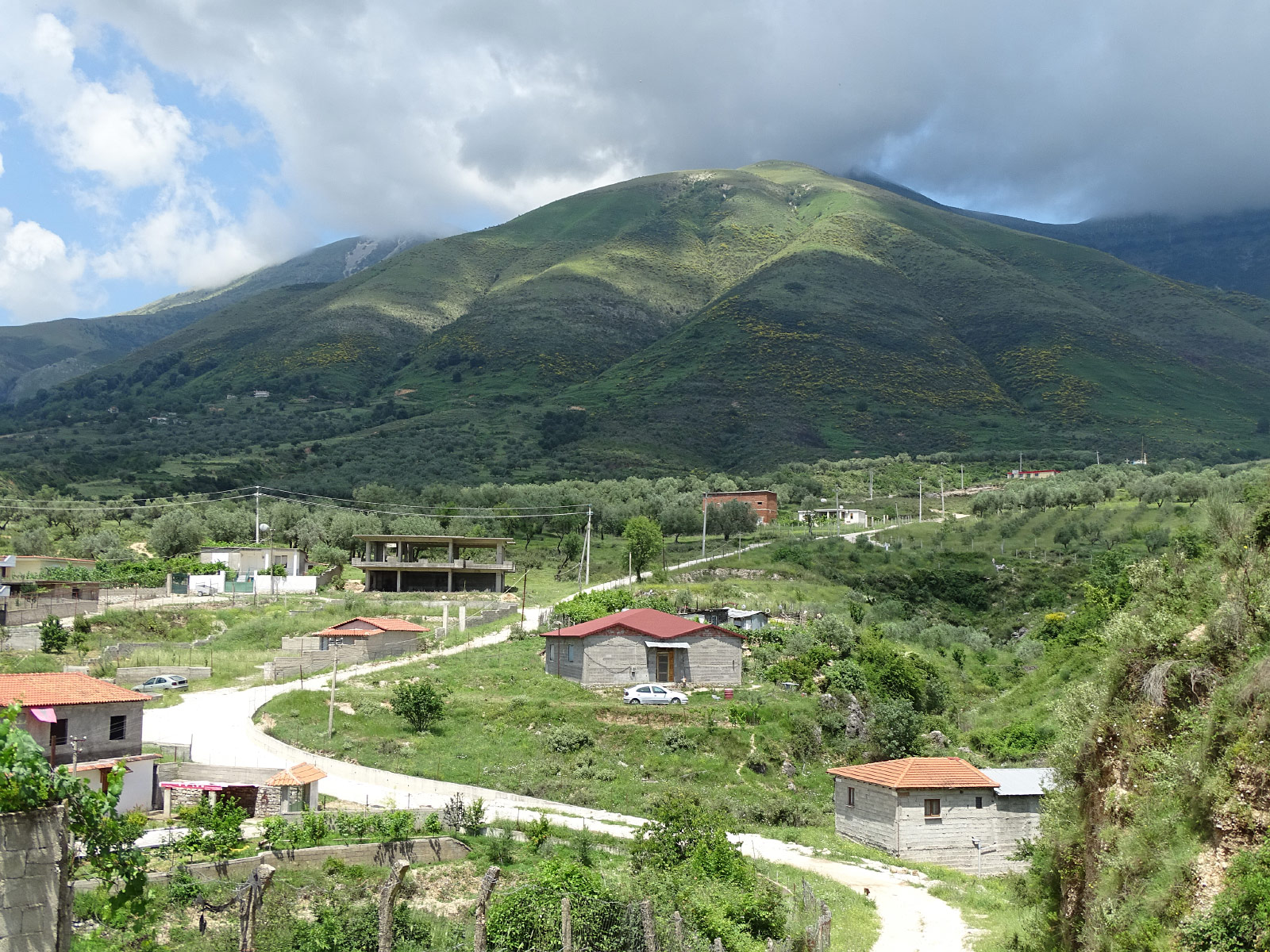 Delvinë (Photo license: CC BY 2.0)